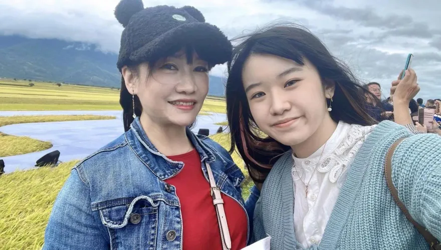 王淺秋20歲照片意外曝光 2.4萬人震驚  柯志恩：太美了吧