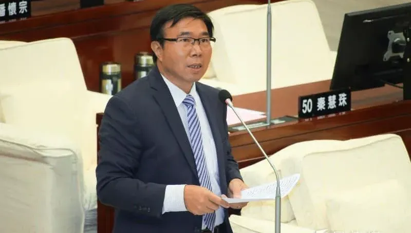 沒把賴清德放眼裡？綠北市黨部主委回聘「性侵未遂前科犯」！　曝光扯「給更生人機會」網炸鍋