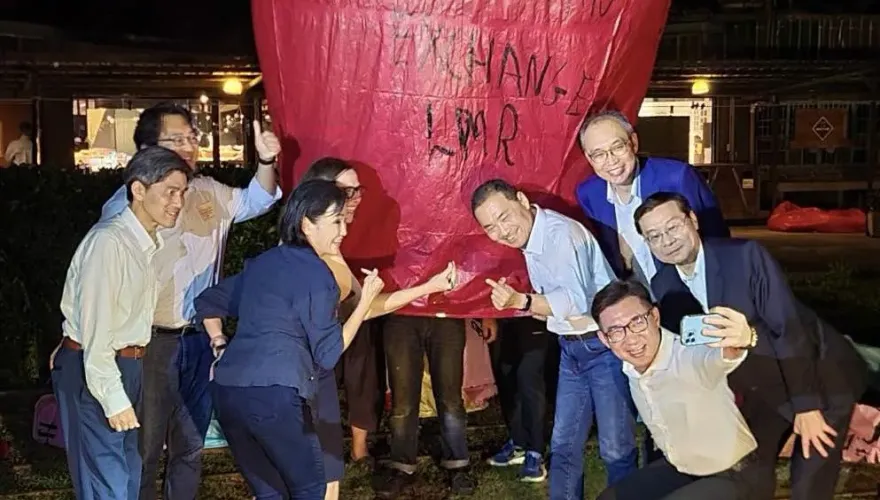 侯友宜陪AIT主席羅森伯格放天燈！　江啟臣曝背後原因