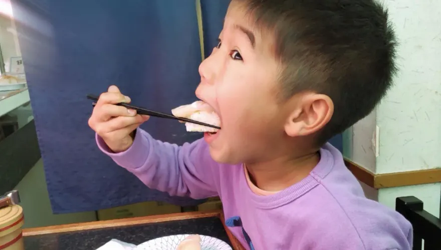 吃太快會變胖！每口飯至少嚼20下　營養師授4招慢慢吃