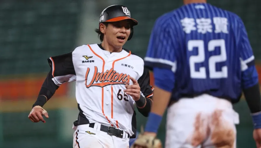 影/用棒子道歉！陳重羽「道歉野球」帶動出7分大局　統一獅終結3連敗