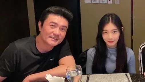 「最美星二代」參加選秀節目壓力大！李㼈一舉動逼哭李紫嫣