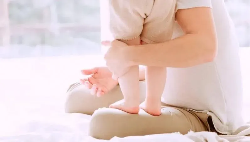 1歲半女童「高燒4天」咳到吐　就醫竟發現是感染「呼吸道融合病毒」！