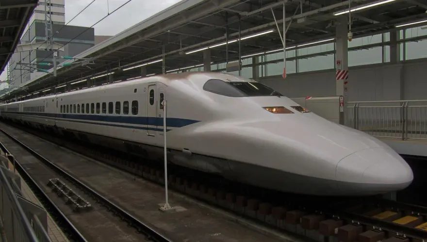日本山陽新幹線深夜撞死一名男子　400乘客受困車上5小時直至清晨