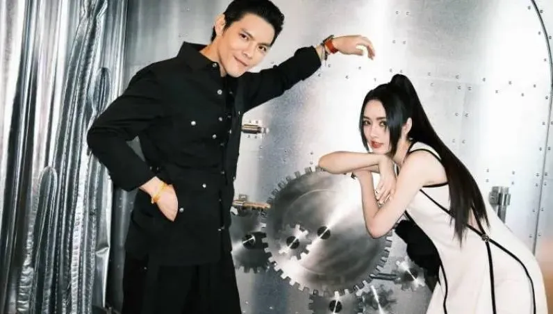 向佐放閃翻車！稱「一輩子只為郭碧婷剝蝦」網揪這畫面打臉