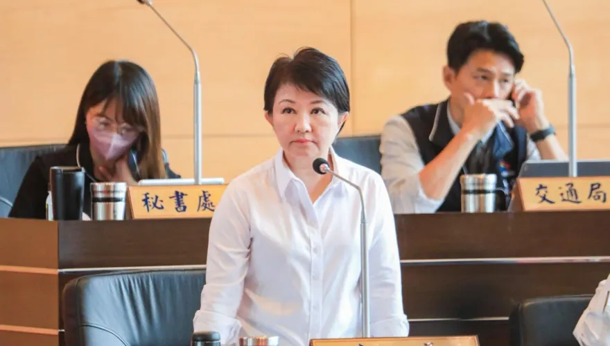 盧秀燕喝可樂影片竟挨批   他翻出賴清德這句話打臉綠營