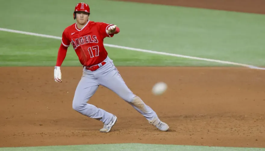 影/連10場敲安！大谷翔平5打席全上壘　連3年盜破雙位數