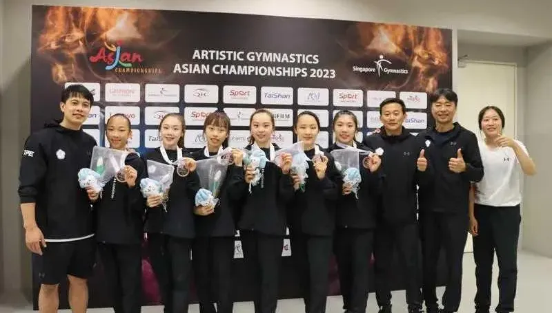 亞錦賽隊史首奪銅！台灣體操女團前進世錦賽　「菲律賓慘摔地板自爆」