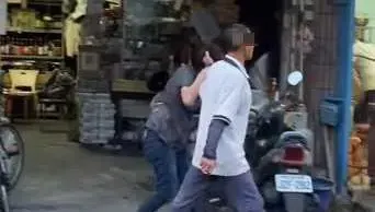 屏東暴力男街頭「扯髮拖行」！女子大叫「救人喔...」　警方說話了