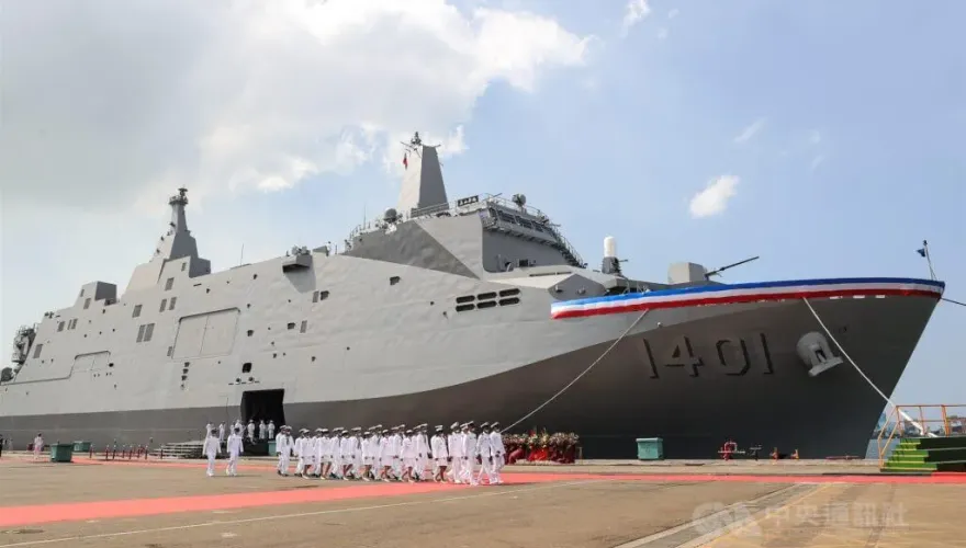 台灣秀造船能量！萬噸級兩棲玉山艦6/19成軍　投入戰備序列