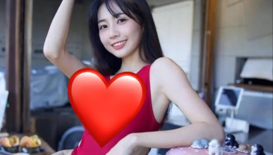 啦啦隊小清新轉大人！「無害臉+危險UU」慈妹不忍了「中路大開」全都露