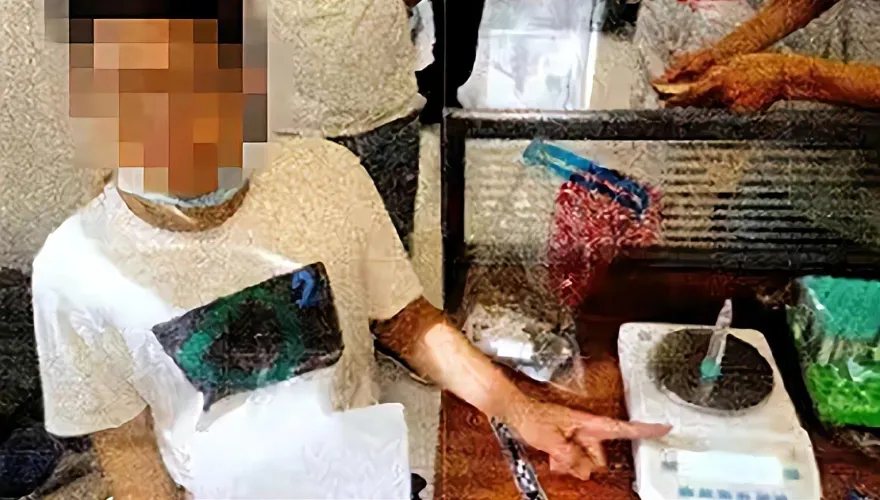 死道友不死貧道？男大生網購新毒品怕有問題　「摻進奶茶給室友喝」被發現下場曝光