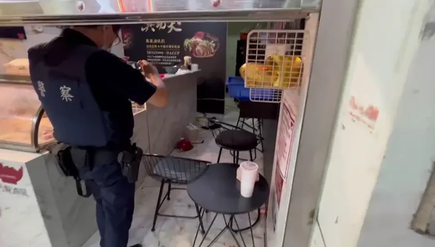影/高雄滷味攤闆娘深夜遇襲！「榔頭重擊」頭破血流倒地　竟是老公家暴下毒手