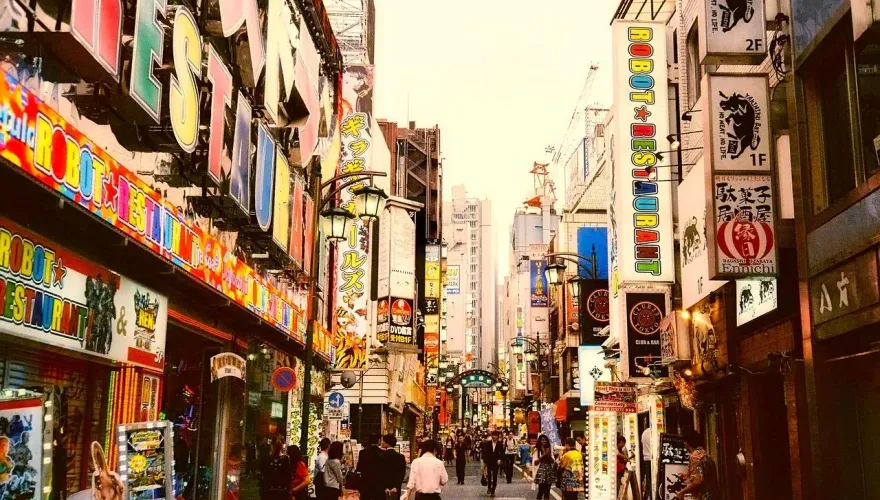 旅日遇台人「吃飯大嗓門」超丟臉！律師汗顏：趕緊吃完買單
