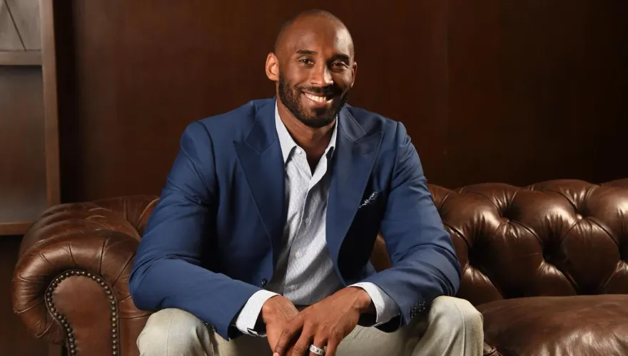 影/想嘲諷KOBE遲到？　他一上機秒噴一句話「塞住小老弟嘴」