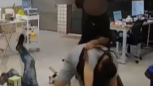 快訊/不爽被諷買不起狗！寵物店員手臂遭砍　彰化雙煞裁定收押禁見