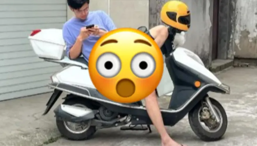 光天化日被拍到「摩托車上車震」！網友仔細一看笑翻：身材還不錯