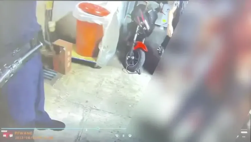 影/萬華阿公店酒後口角　阿伯拿酒瓶尻爆頭、他當場見紅