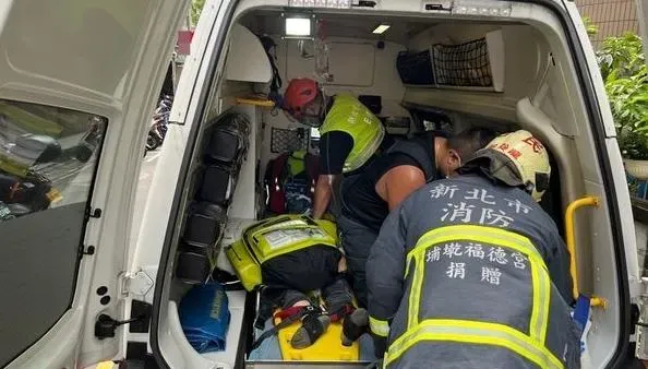 快訊／新莊婦人11F陽台墜樓　消防員到場無呼吸心跳送醫搶救