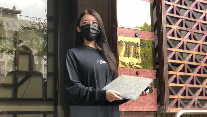 影/NONO伸狼爪「有目擊證人」！小紅老師揭潛規則「聽這句話爆哭」