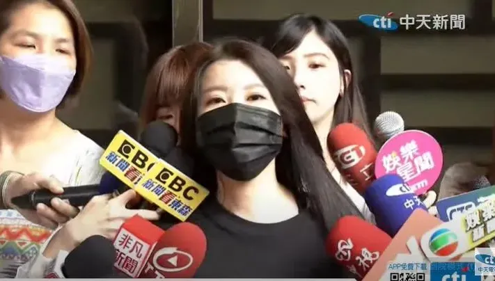 小紅老師按鈴提告爆「受害者超過25人」！NONO經紀人回應了