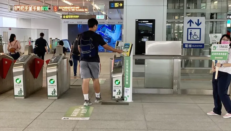 TPASS月票基北北桃都會通首上班日順暢　北市上午賣破2萬張