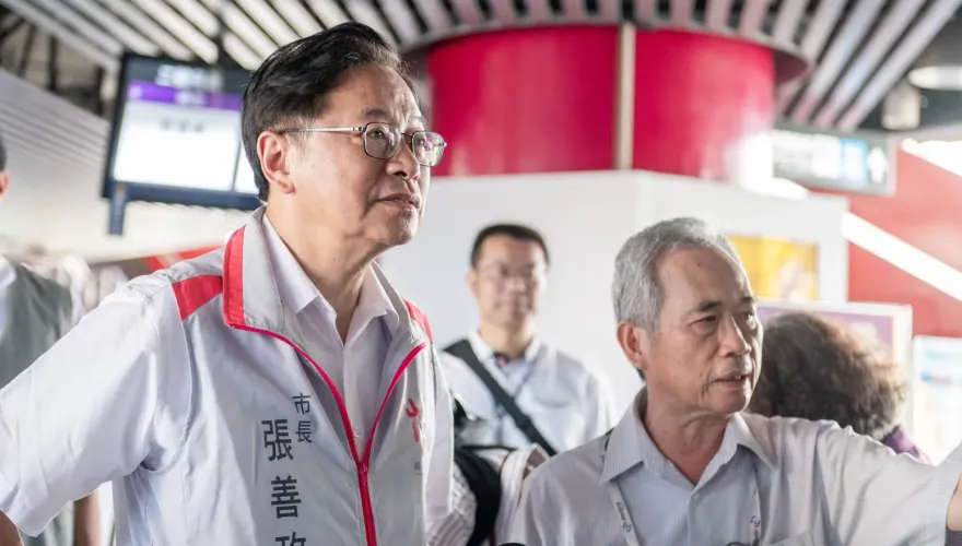 張善政視察「基北北桃都會通」使用　加開接駁公車提升輸運效率