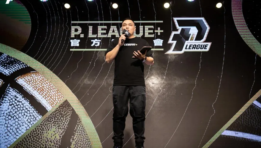 影/PLG換湯不換藥？媒體人爆周崇偉伸鹹豬手　「實在有點黑色幽默」