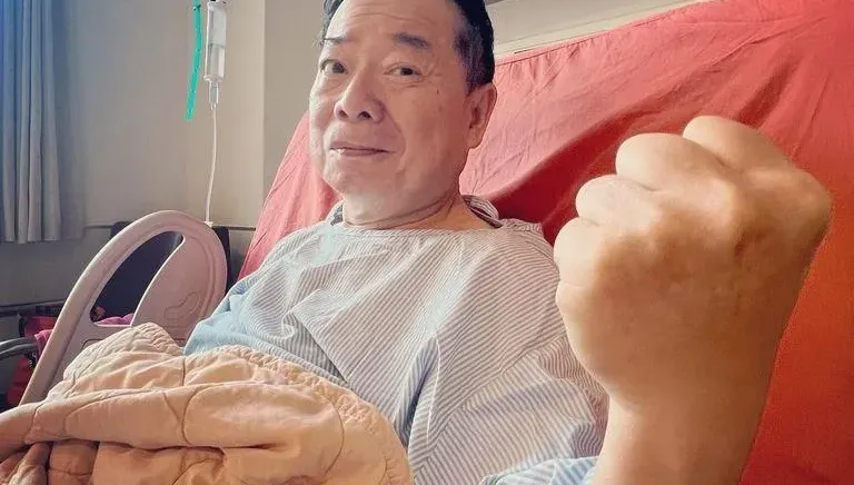 廖峻手術出院直奔律師事務所　兒子不捨：手上的瘀青都還沒退