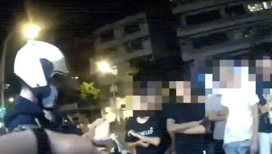 影/飆車代價3萬2！板橋20飆仔囂張按喇叭嗆住戶　警快打逮人罰單開滿一整桌