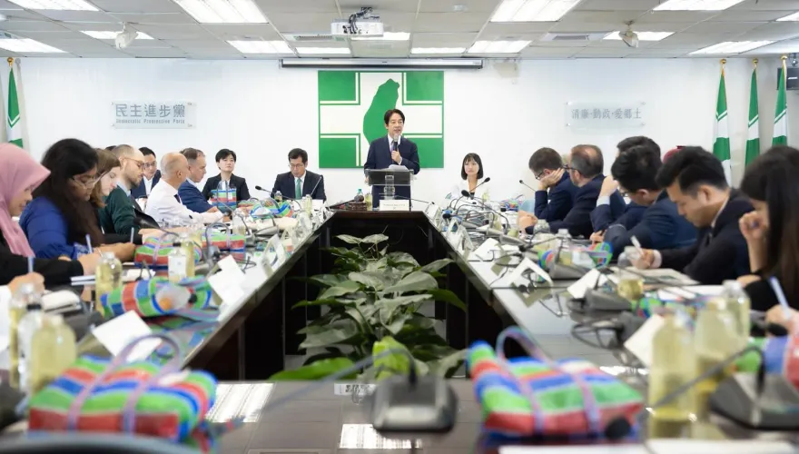 賴清德「呼籲」陳啟昱速到案！李彥秀：恐是對背後影武者喊話