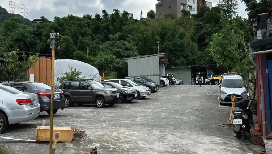 他「不清楚」土地被當停車場？　李正皓提3鐵證：不可能