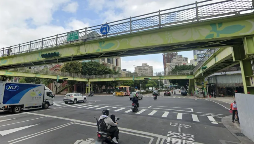 時代眼淚！北市承德南京天橋要拆了　視線死角又擋行人通行