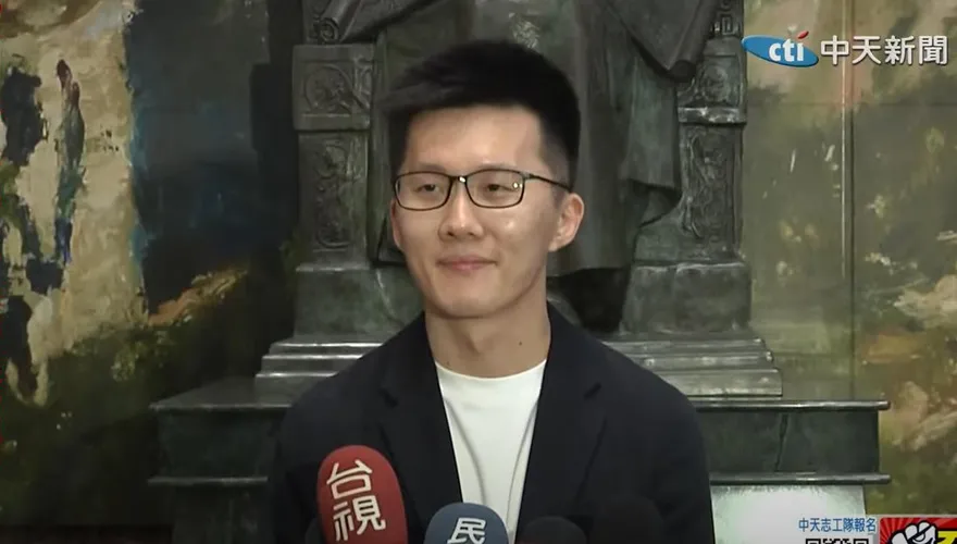 蕭敬嚴為「過激言論」發文道歉　粉專轟：真正的反省是退選或退黨