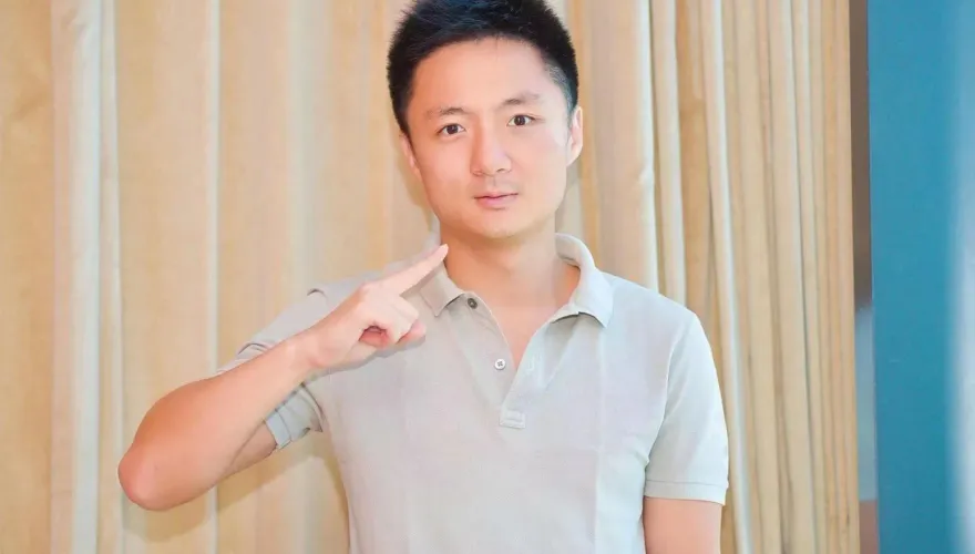 獨/不愛買名牌的百億身家富翁  香港電競教父鍾培生: 「我只買機會」