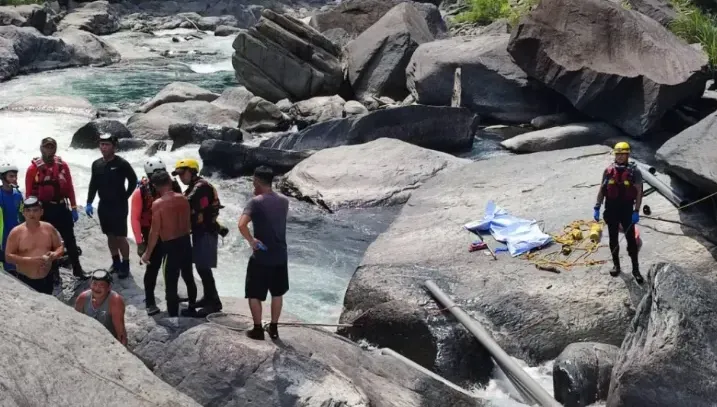 快訊/找到了！烏來泛舟28歲男失蹤37天　今被發現遺體卡4米深石縫