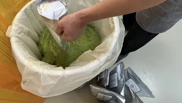 快訊/抹茶粉過期照用「帕米貝可蝴蝶酥」2萬片黑心產品　北市衛生局令下架並開罰