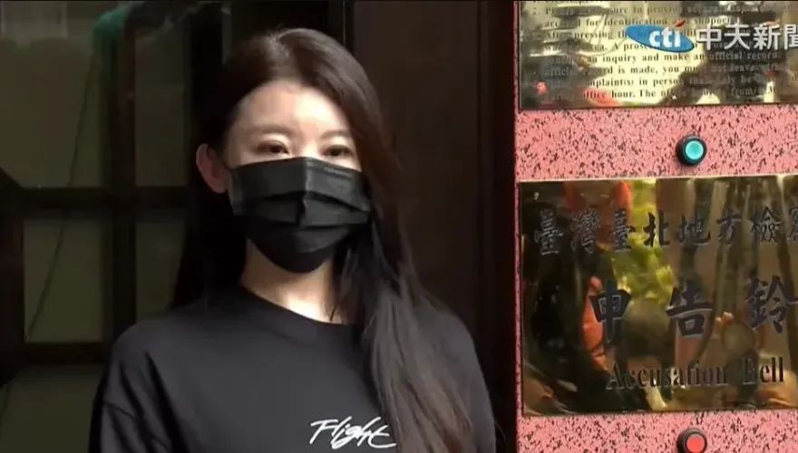 指受害者化名「26個英文字母不夠用」！小紅老師狠嗆NONO「把地獄還給你」