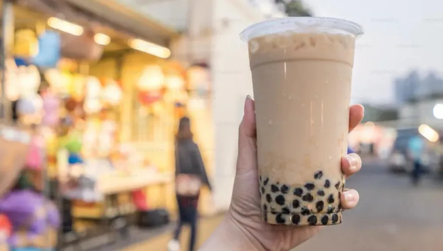 愛在七夕/飲料喝起來！情侶攜手喝珍奶「一杯免費」　星巴克消費1314送玫瑰