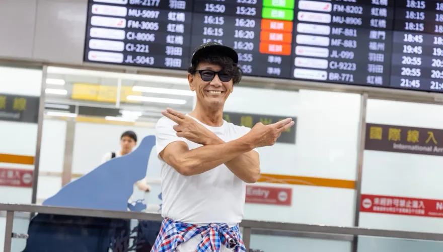 加藤鷹來了！退休10年台灣復出　秀「金手指」自豪：台男學100年也難比