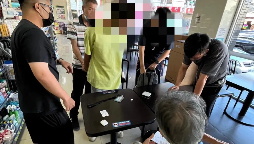 影/又見「阿土伯投資」詐騙老梗！他提款370萬現金面交　警方秒逮捕2車手