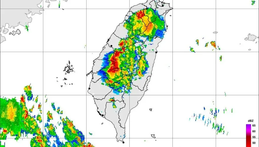 快訊/豪雨特報！4縣市慎防豪雨來襲　大台北也有局部大雨機會