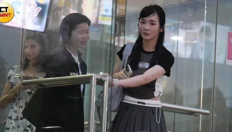 舒子晨閃婚排球選手許美中！樂當司機溫馨接送…開車1小時接尪下班