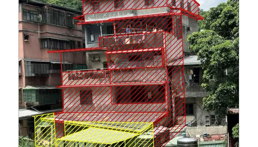 一張照片曝黃國昌山坡地「超級危建」！綠議員怒轟：當代違建代表作