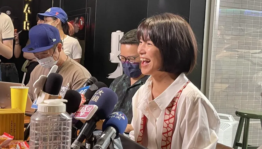 李心潔坦言心境「度日如年」　透露老公來台「睡沙發」