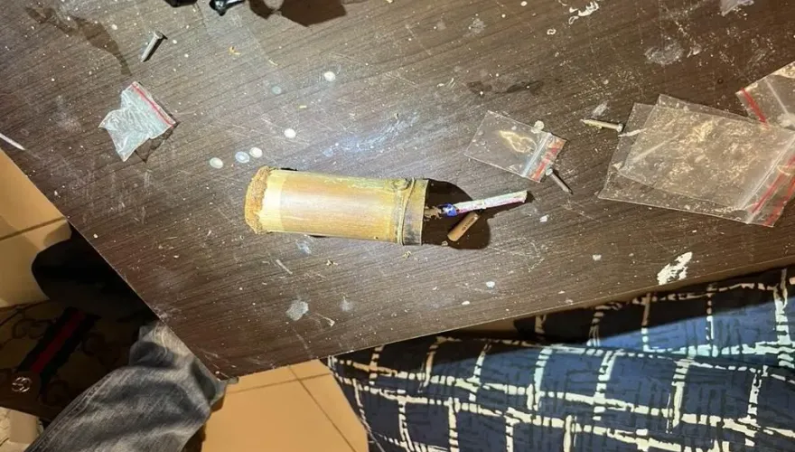 桃園「七條通」男驚見埋伏！竟取爆裂物對峙　警防爆盾出動勸降化解危機