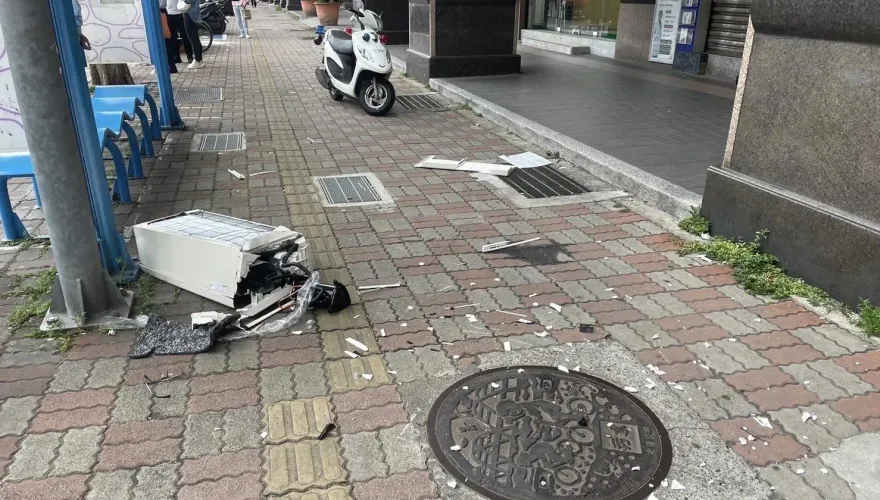 政大女遭冷氣重砸奪命！母親淚崩「怎就這樣少個小孩」　父親心痛提2質疑