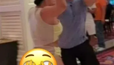 影/辣模偷吃人夫遭正宮抓包「4女糾纏」戰到忘我　蜜桃巨臀全走光