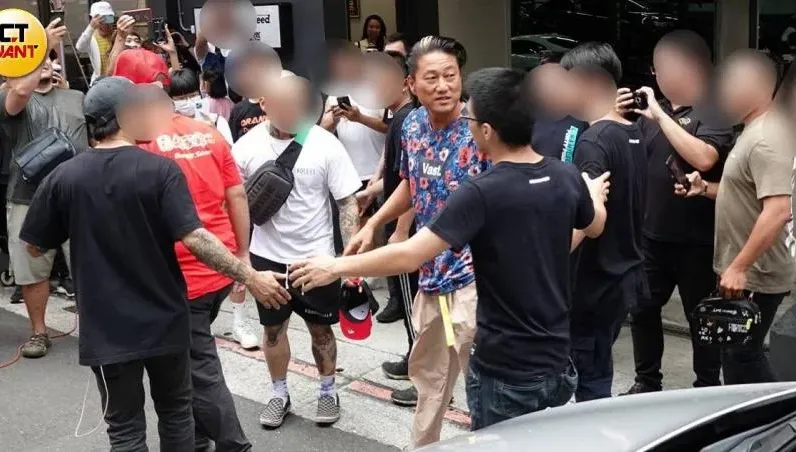 《玩命關頭》韓哥相聚台灣車友！上百粉絲暴動　大讚台1文化很棒