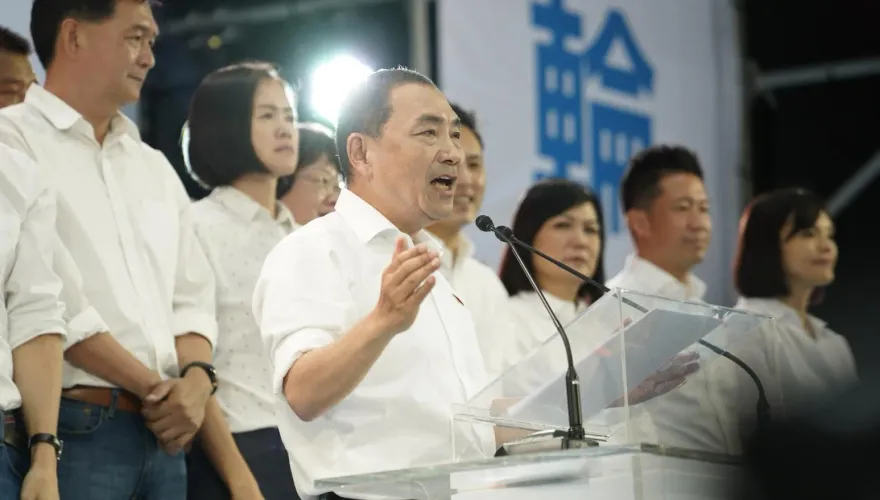 侯友宜當面道歉韓國瑜能打動韓粉？1.4萬網友投票曝光